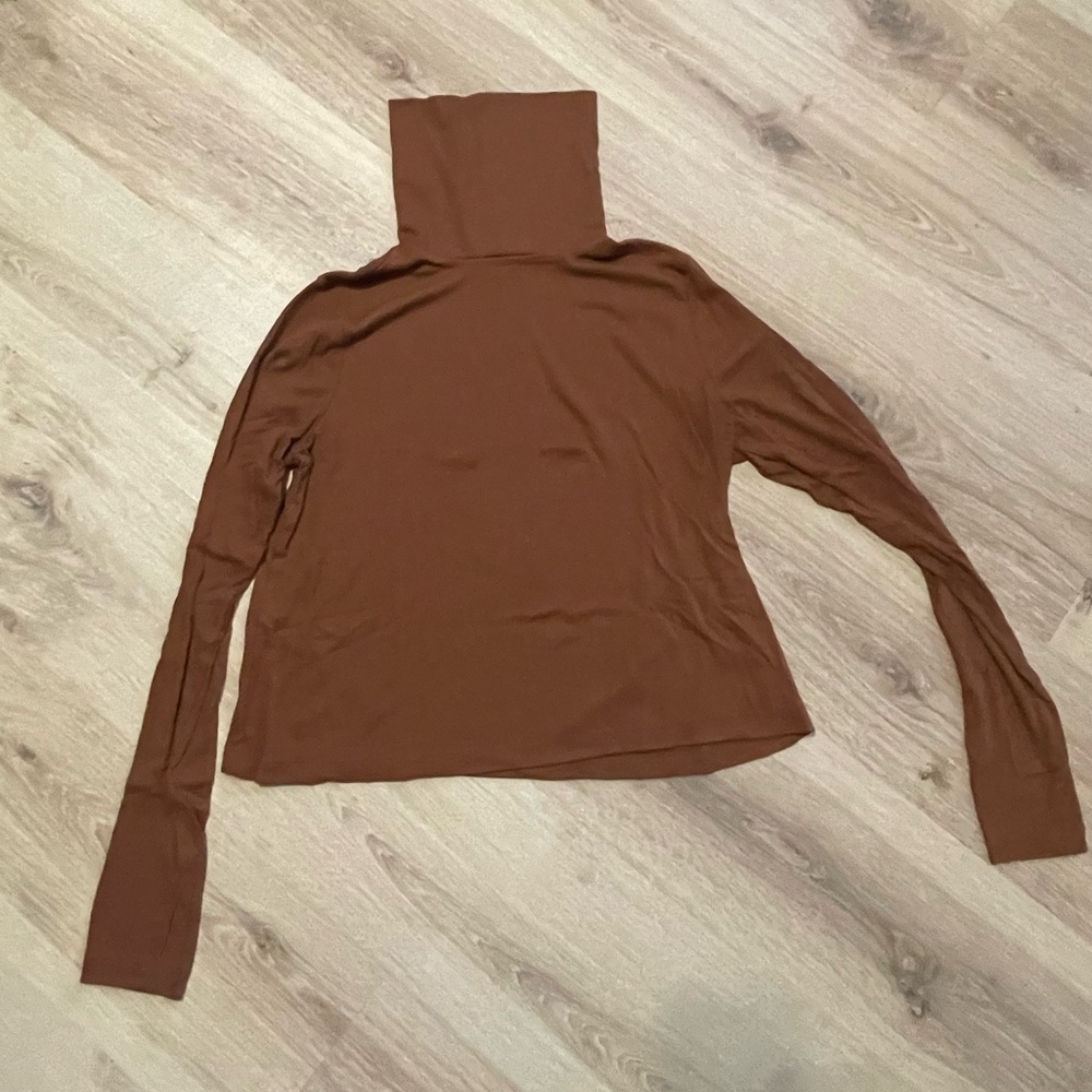 NWOT Old Navy Ultralight rust red turtleneck